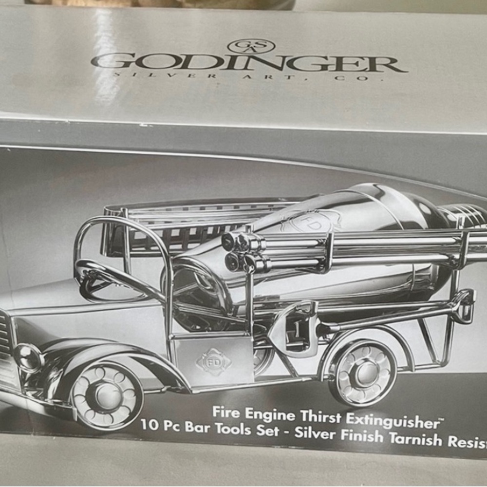 10 pc bar set Godinger New in BOX. Never used